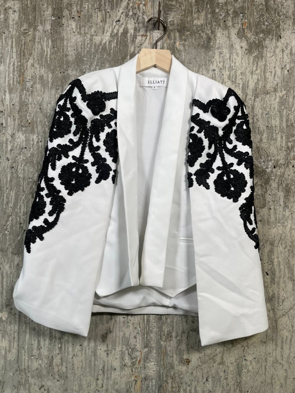 ELLIATT Women's Baroque Embroidered Cape Blazer Size S in White